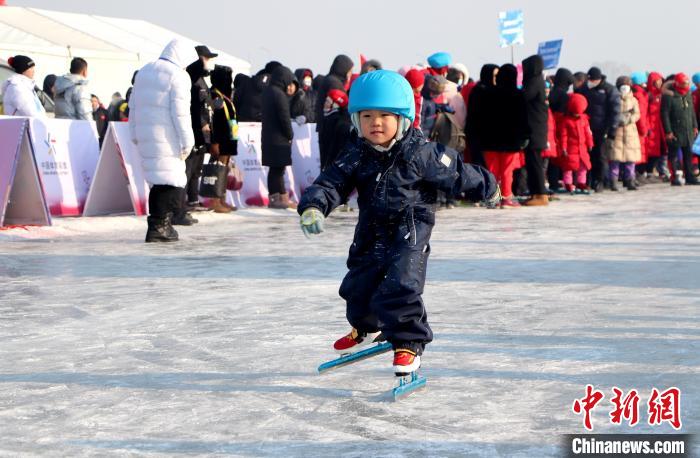 哈尔滨迎来第九届全国大众冰雪季启动仪式，主