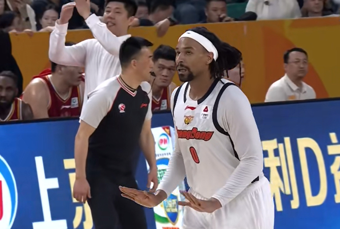 广东队陈家政王洪泽遭冷落 杜锋战术布局引争议