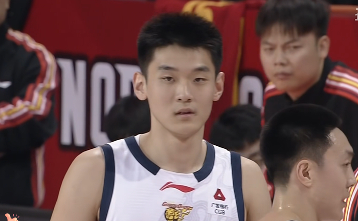 广东队陈家政王洪泽遭冷落 杜锋战术布局引争议