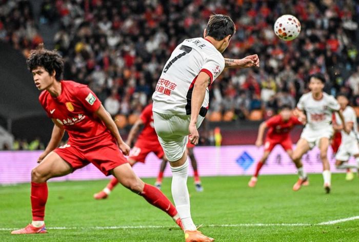 成都蓉城客场惊险绝平重庆铜梁龙