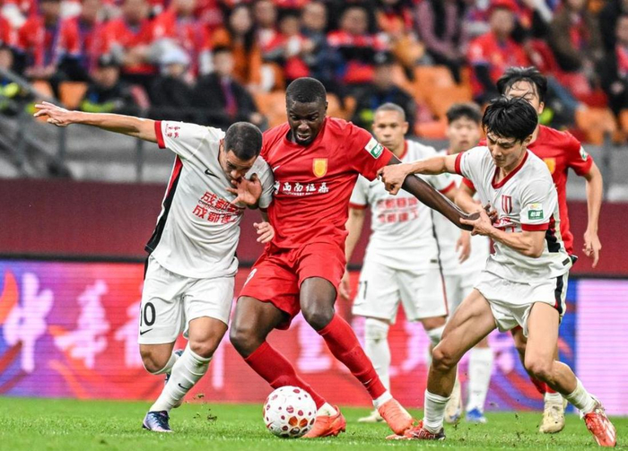 成都蓉城客场惊险绝平重庆铜梁龙