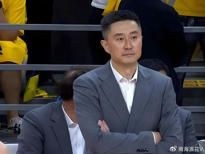 杜锋怒怼记者质疑陈家政出场时间 广东大胜四川