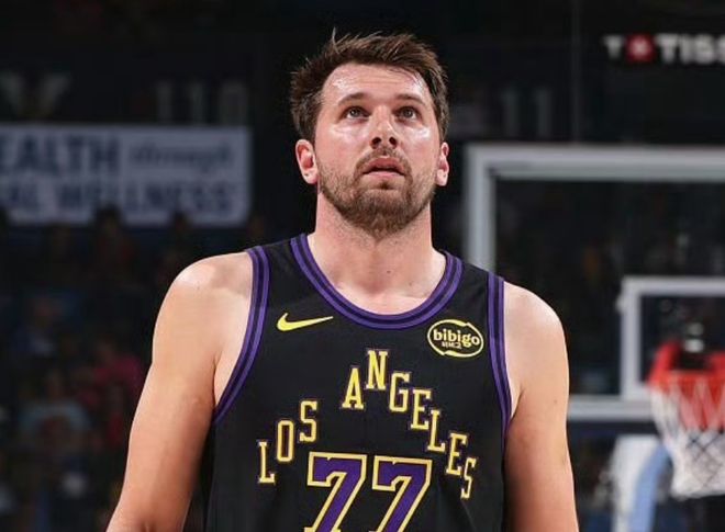 湖人惨败雷霆遭遇重创 东契奇伤退引发季后赛悬