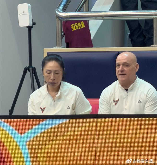 郑薇重返广东女篮助教席位 助力季后赛征程