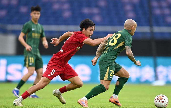 浙江队重罚拉拽对手头发外援 米特里策被禁赛罚