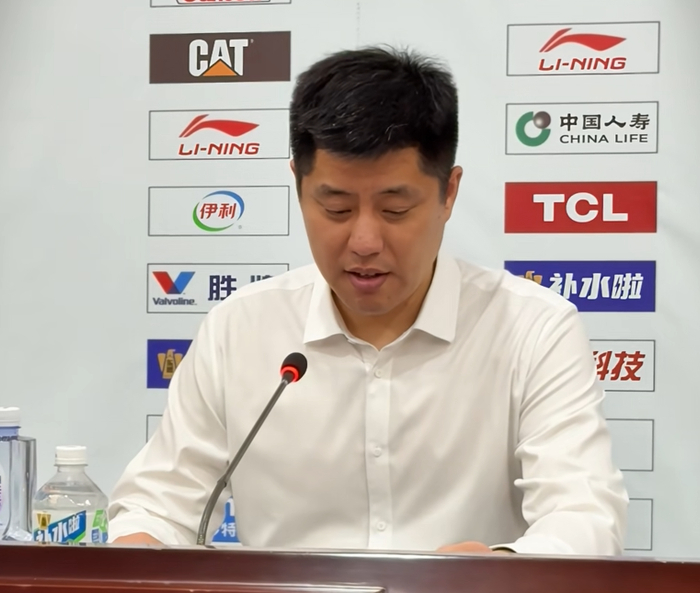 王浩然33分率队逆转深圳，山西防守漏洞成隐患