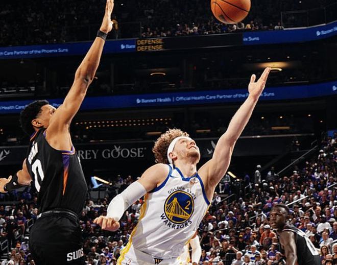 太阳力克勇士挺进季后赛，库里低迷难救主