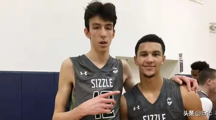 雷霆大胜快船锁定联盟第一 切特30+14展现内线统