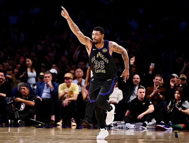 湖人两连胜锁定系列赛优势 斯马特攻防全能成关